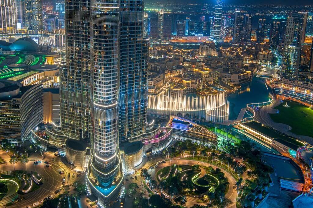 Apartamento First Class 2Br With Full Burj Khalifa And Fountain View Dubái Exterior foto