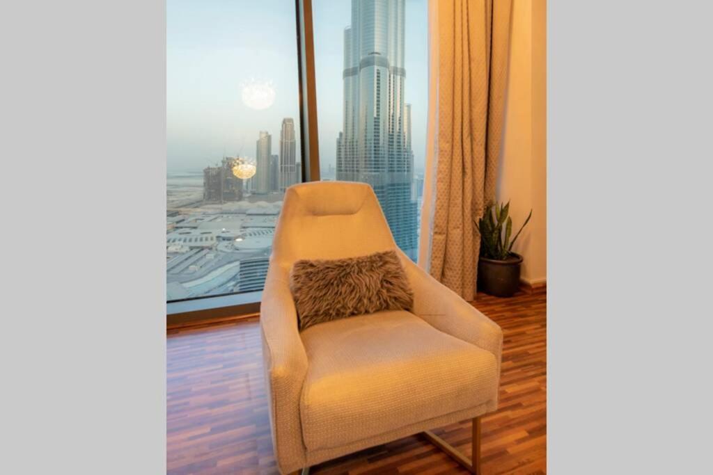 Apartamento First Class 2Br With Full Burj Khalifa And Fountain View Dubái Exterior foto