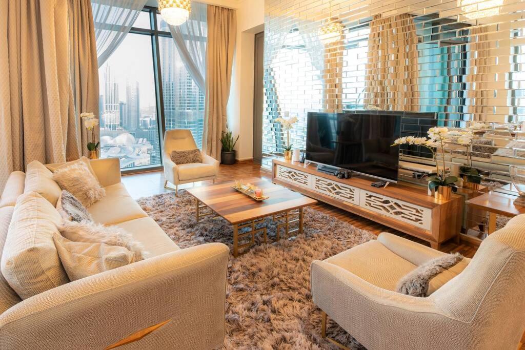 Apartamento First Class 2Br With Full Burj Khalifa And Fountain View Dubái Exterior foto