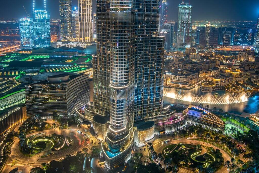 Apartamento First Class 2Br With Full Burj Khalifa And Fountain View Dubái Exterior foto