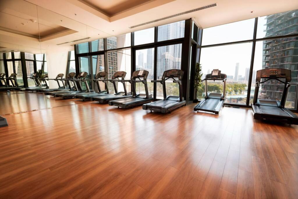 Apartamento First Class 2Br With Full Burj Khalifa And Fountain View Dubái Exterior foto