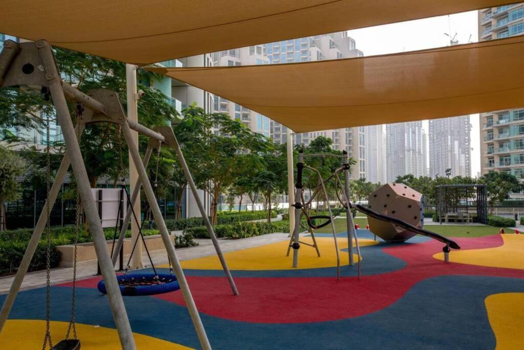 Apartamento First Class 2Br With Full Burj Khalifa And Fountain View Dubái Exterior foto